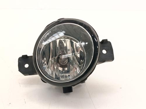 right-front-fog-light-nissan-juke-f15-2010-2011-2012-2013-2014-2015-2016-2017-2018-2019-34059111 main image
