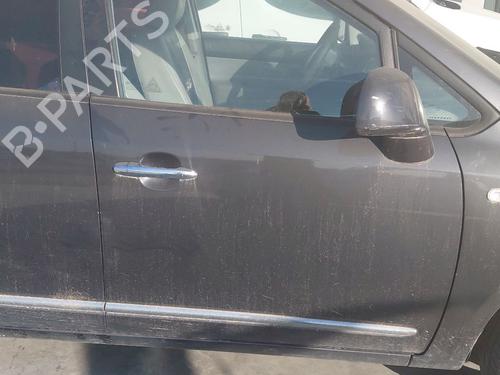 Used Right front door KIA CARENS III MPV (UN) 2.0 CRDi 140 (140 hp) 27624406