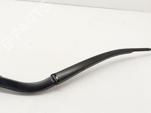 Used Front windshield wiper arm TOYOTA RAV 4 V (_A5_, _H5_) 2.5 Hybrid AWD (AXAH54) (178 hp) 32168883