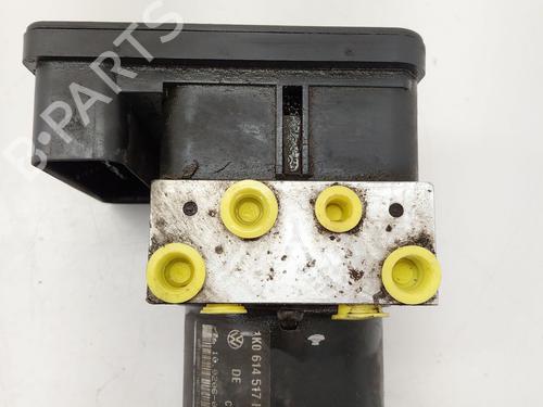 Used ABS pump ABS pump VW GOLF V (1K1) 1.9 TDI (105 hp) 33402297 33402297