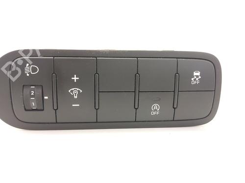 Used Headlight switch KIA CARENS IV 1.7 CRDi (116 hp) 31250882