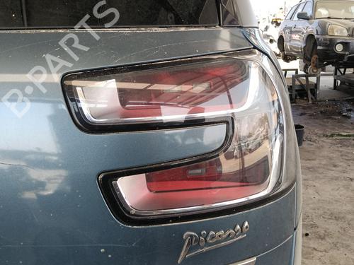 right-taillight-citroen-c4-grand-picasso-ii-da_-de_-2013-37073019 main image