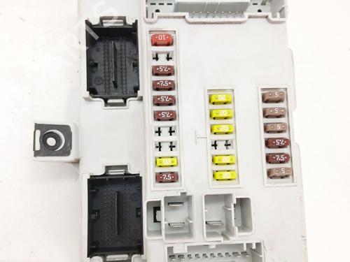 Used Fuse box Fuse box 36986944 36986944