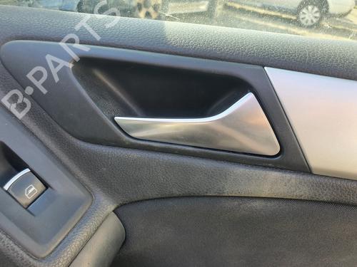 Used Front right interior door handle VW GOLF VI (5K1) 1.4 TSI (122 hp) 15977337