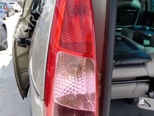 left-taillight-peugeot-807-eb_-2002-33053667 main image