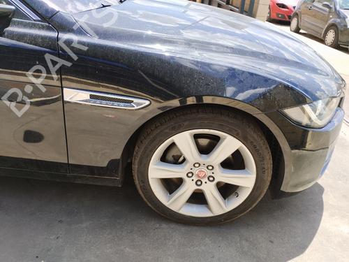 Voorscherm rechts JAGUAR XE (X760) [2015-2025]  17838479