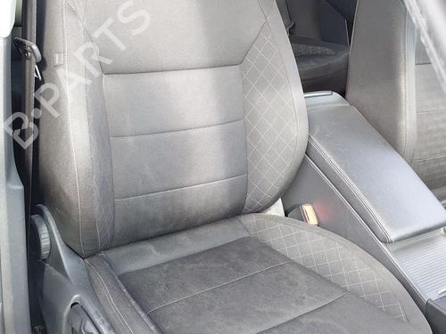 Sedile anteriore destro SKODA SUPERB III (3V3) 2.0 TDI (150 hp) 29926425