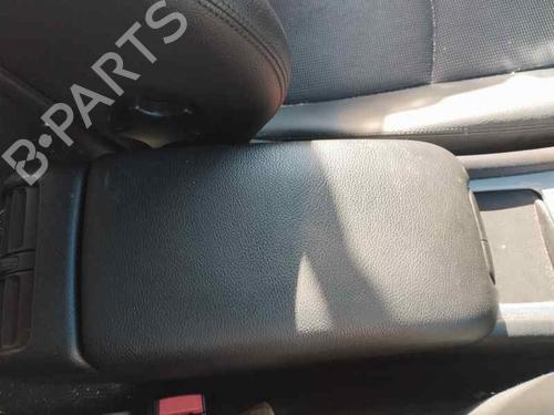 Used Armrest / Center console MERCEDES-BENZ CLC-CLASS (CL203) CLC 220 CDI (203.708) (150 hp) 22650555