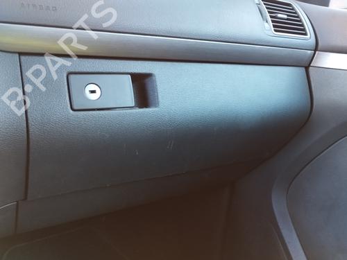 Used Glove box VW TOURAN (1T3) [2010-2015]  18009070