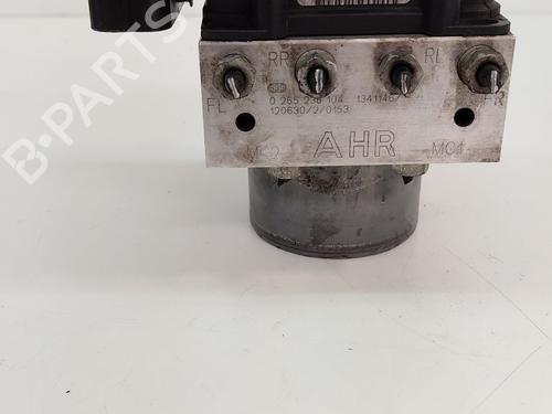 Used ABS pump OPEL MERIVA B MPV (S10) 1.3 CDTI (75) (95 hp) 29457360