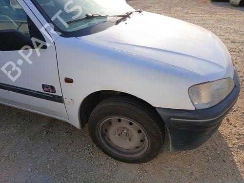 Used Right front fenders Right front fenders PEUGEOT 106 II (1A_, 1C_) 1.1 i (60 hp) 39715454 39715454
