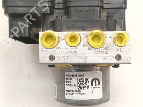 Used ABS pump ABS pump OPEL CORSA F (P2JO) 1.2 (68) (101 hp) 33938836 33938836