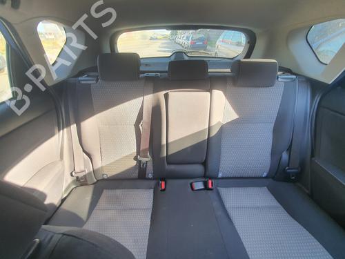 Sæde Bagtil TOYOTA AURIS (_E18_) 1.8 Hybrid (ZWE186_, ZWE186R) (136 hp) 18690871