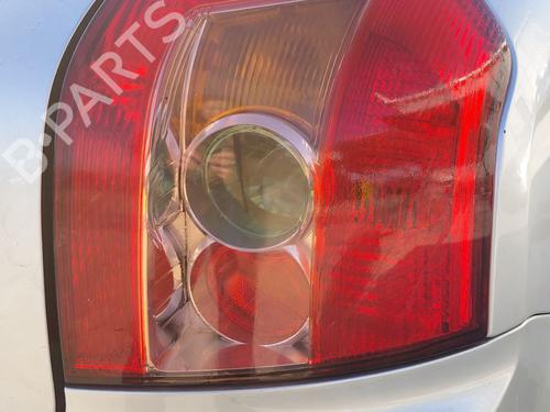Højre baglygte TOYOTA COROLLA (_E12_) 2.0 D-4D (CDE120R, CDE120L_) (110 hp) 31810711