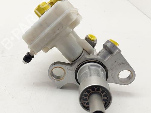 Used Brake master cylinder OPEL ZAFIRA TOURER C (P12) 1.6 CDTI (75) (136 hp) 31598989