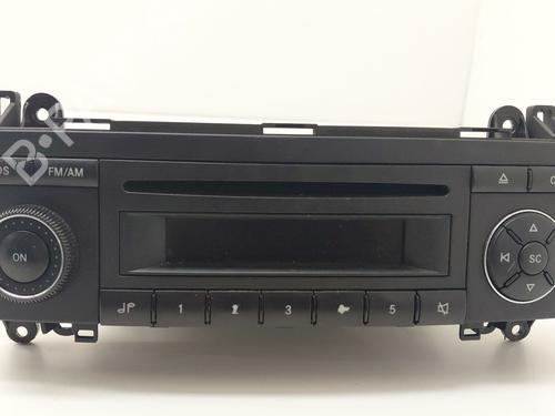 Used Radio Radio MERCEDES-BENZ B-CLASS Sports Tourer (W245) B 180 CDI (245.207) (109 hp) 32108895 32108895