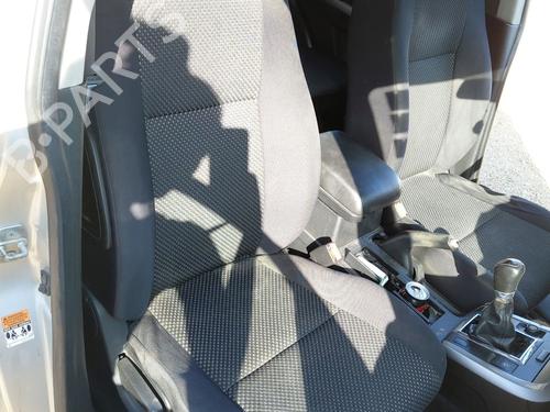 Used Right front seat SUZUKI GRAND VITARA II (JT, TE, TD) 1.9 DDiS All-wheel Drive (JT419, TD44, JB419WD, JB419XD,... (129 hp) 27176543