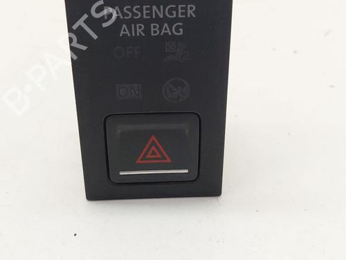 Used Warning switch VW GOLF VII (5G1, BQ1, BE1, BE2) [2012-2021]  31144493