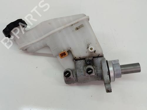 Used Brake master cylinder KIA CEE'D (JD) 1.6 CRDi 136 (136 hp) 29457356