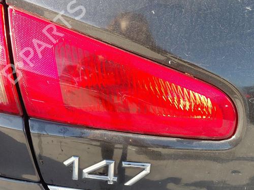 Used Left tailgate light ALFA ROMEO 147 (937_) 1.6 16V T.SPARK ECO (937.AXA1A, 937.BXA1A) (105 hp) 32442588