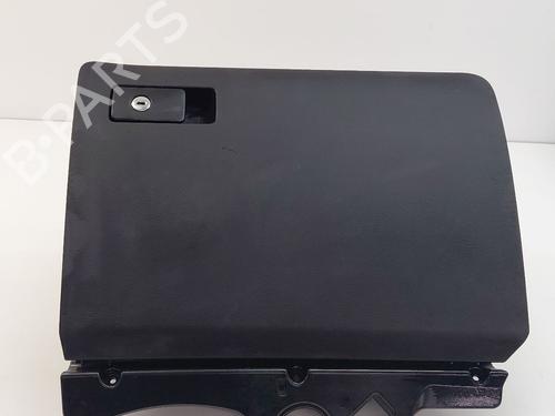 Handskerum VW PASSAT B6 (3C2) 2.0 TDI 16V (140 hp) 17178931