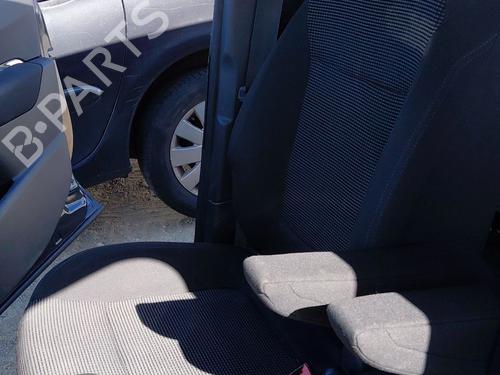 Right front seat PEUGEOT 5008 (0U_, 0E_) 1.6 HDi | BP28382993C16 