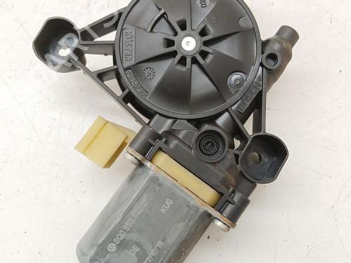 right-front-window-motor-seat-leon-5f1-2012-2013-2014-2015-2016-2017-2018-2019-2020-2021-38302611 main image
