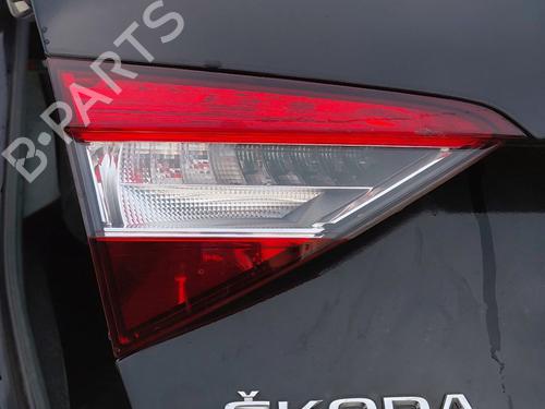 Feu de coffre gauche SKODA SUPERB III (3V3) 2.0 TDI (150 hp) 29924353