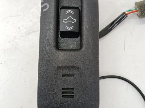 switch-nissan-juke-f15-2010-2011-2012-2013-2014-2015-2016-2017-2018-2019-34059123 main image