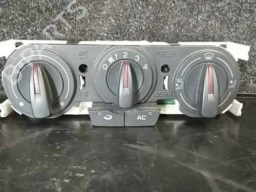 Used Switch SEAT IBIZA IV (6J5, 6P1) 1.4 TDI (80 hp) 4489318