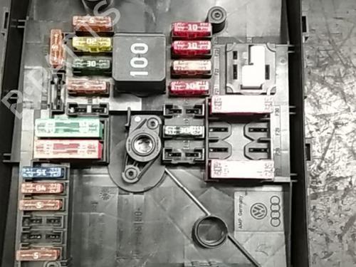 Zekeringkast VW GOLF VI (5K1) 1.6 TDI | BP4489464E1