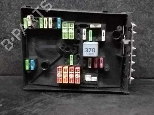 Sikringsdose SEAT LEON (1P1) 1.9 TDI (105 hp) 5265147