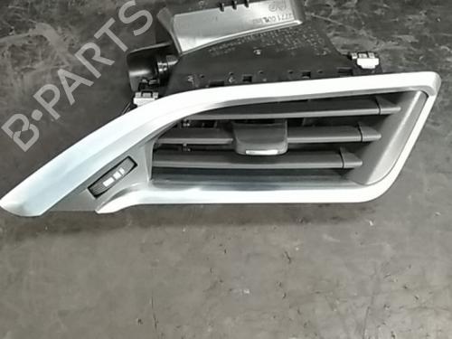 Air vent PEUGEOT 208 I (CA_, CC_) 1.6 HDi 9673131677