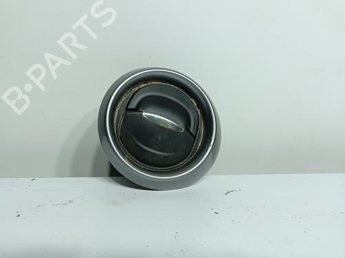 Air vent RENAULT CLIO IV Hatchback Van (BH_) 0.9 TCe 90 687605663R
