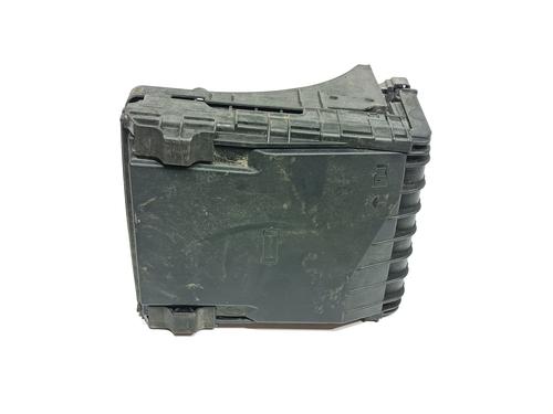 Fuse box VW GOLF VI (5K1) 1.6 TDI | BP8906585E1