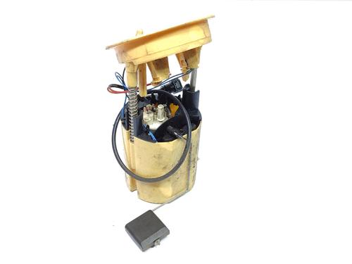 Used Fuel pump BMW 3 (E90) 320 d (177 hp) 18536755