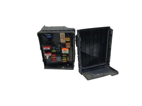 Skrzynka bezpieczników VW GOLF VI (5K1) 1.6 TDI | BP27927198E1 