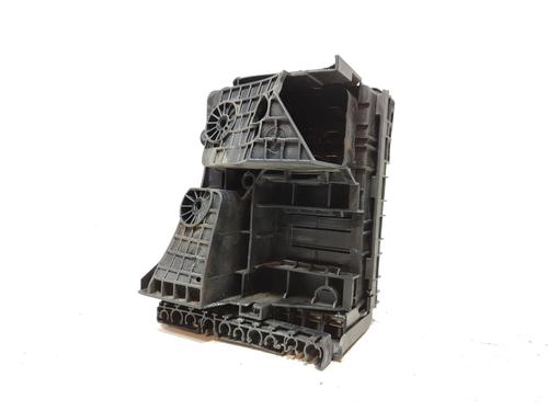 Fuse box VW GOLF VI (5K1) 1.6 TDI | BP28569887E1