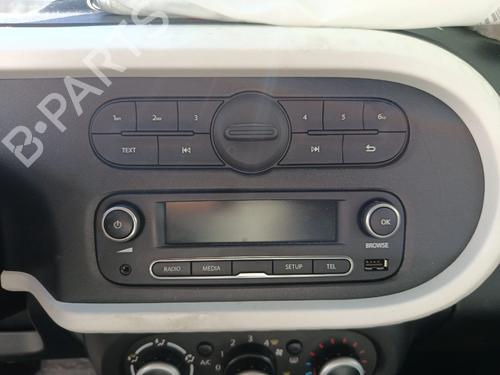 Used Radio RENAULT TWINGO III (BCM_, BCA_) 1.0 SCe 75 (73 hp) 29277797