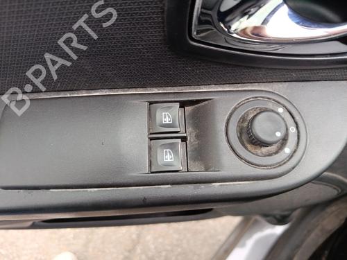 Used Left front window switch RENAULT CLIO IV (BH_) 1.5 dCi 75 (75 hp) 29828755