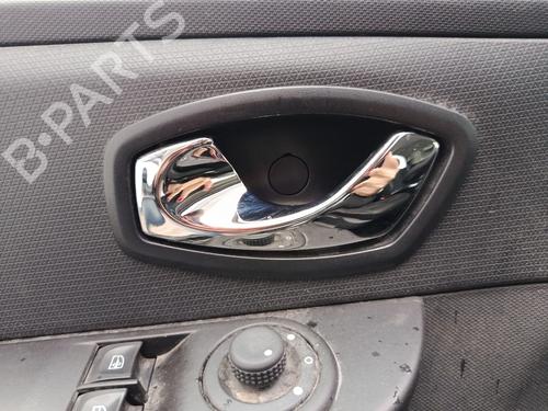Venstre fortil invendig håndtag RENAULT CLIO IV (BH_) 1.5 dCi 75 (75 hp) 29828797