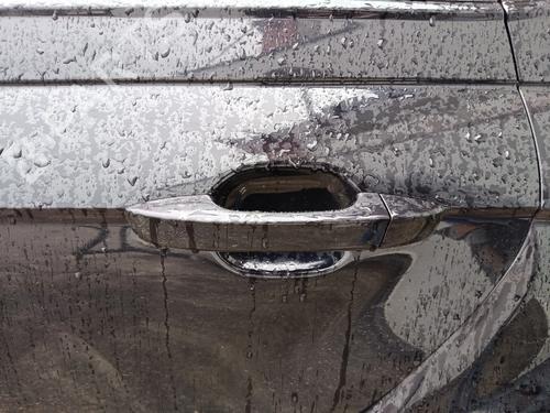 Used Rear left exterior door handle VW POLO VI (AW1, BZ1, AE1) 1.0 TSI (95 hp) 29833183