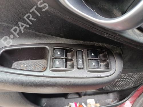 Used Left front window switch FIAT 500L (351_, 352_) 1.6 D Multijet (199LYE1B) (120 hp) 29999423