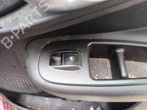 Used Right front window switch FIAT 500L (351_, 352_) 1.6 D Multijet (199LYE1B) (120 hp) 29999422