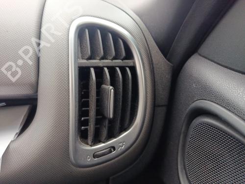 Used Air vent FIAT 500L (351_, 352_) 1.6 D Multijet (199LYE1B) (120 hp) 29999481