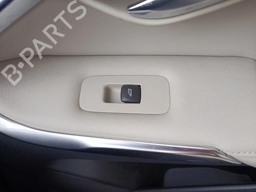 Used Right front window switch VOLVO V40 Hatchback (525) D3 (150 hp) 30109475