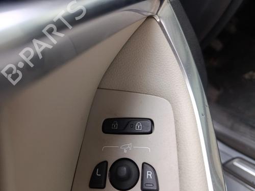 Used Switch VOLVO V40 Hatchback (525) D3 (150 hp) 30109514