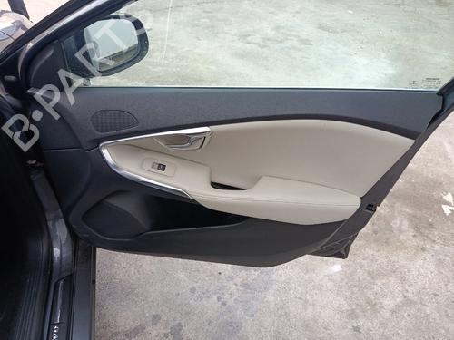 Used Front right panel VOLVO V40 Hatchback (525) D3 (150 hp) 30109536