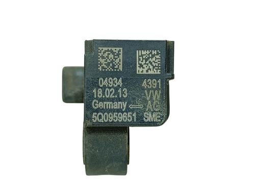 Electronic sensor AUDI A3 Sportback (8VA, 8VF) 1.6 TDI | BP30202759M84