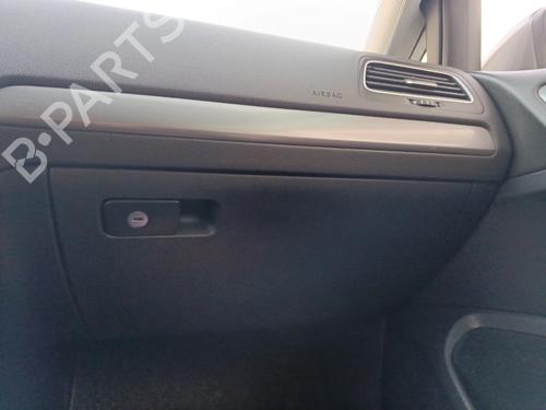 Used Glove box VW GOLF VII (5G1, BQ1, BE1, BE2) 1.6 TDI (105 hp) 30441735